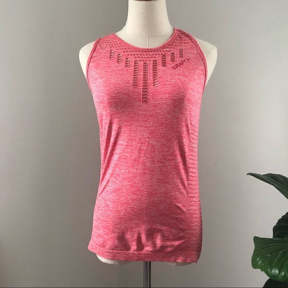 Craft Core Seamless Pink Run Tank Small - Picture 2 of 8